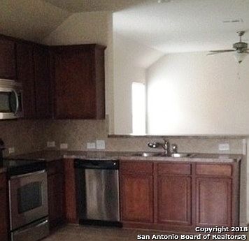3rd image of 405 Saddlehorn Way