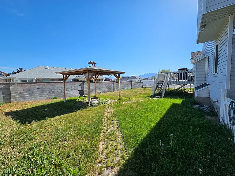 4698 Colander Dr — Photo 13