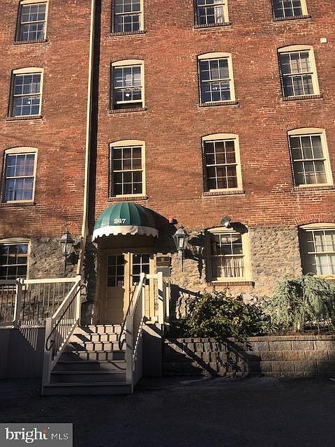 1st image of 247 N Shippen St Ste 11