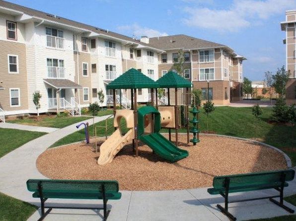 2915 Clover Ridge Dr #A-105