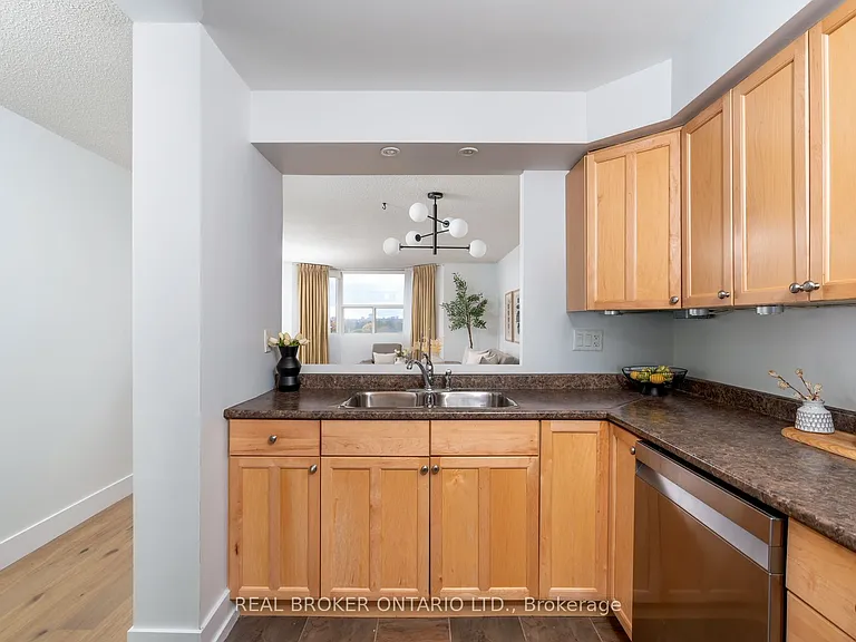 3845 Lake Shore Blvd W #1601 — Photo 6