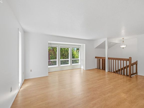 5th image of 18915 SW Rock Ct