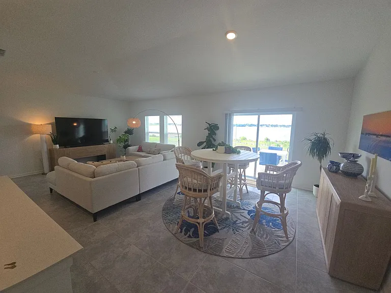948 Craftsman Rd — Photo 11
