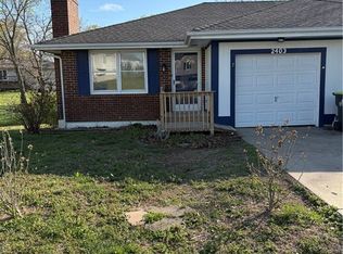 2403 Pearson Cir, Harrisonville, MO 64701