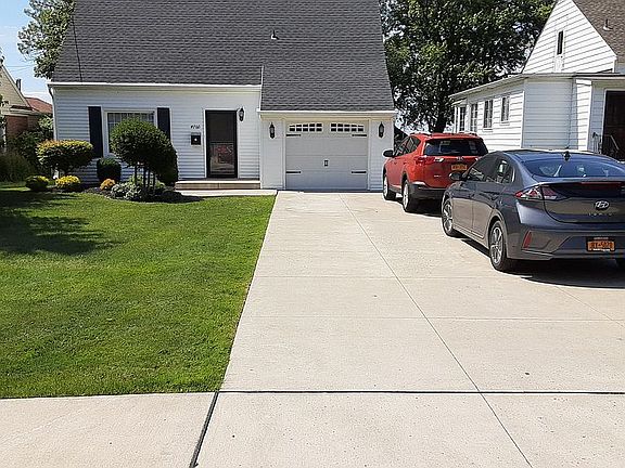 2nd image of 4760 Clifton Pkwy