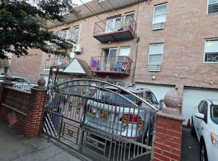 9326 197th St #3, Hollis, NY 11423