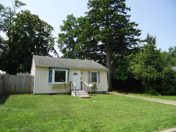 343 Union Ave, Riverhead, NY 11901