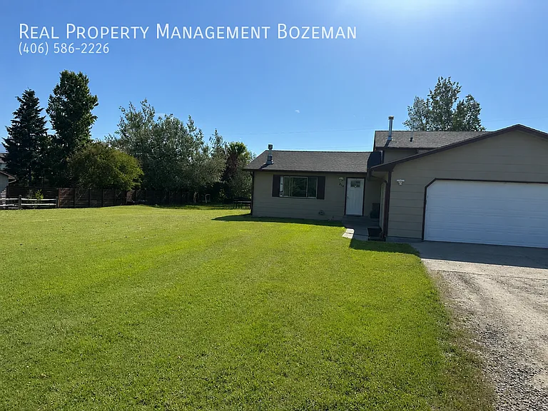 210 Valley Dr — Photo 2