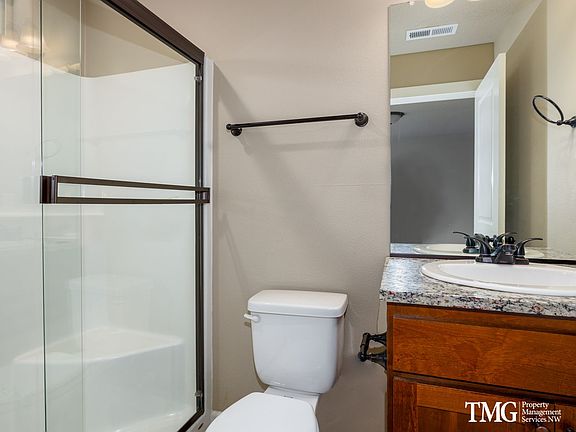 5th image of 4105 NE Saint Johns Rd #3