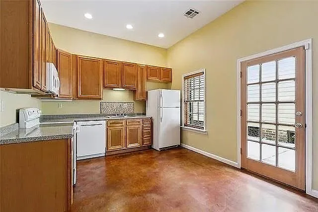 1024 Kerlerec St — Photo 4