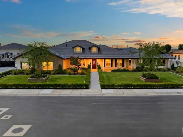 16725 Bellewood Pl, Bakersfield, CA 93314