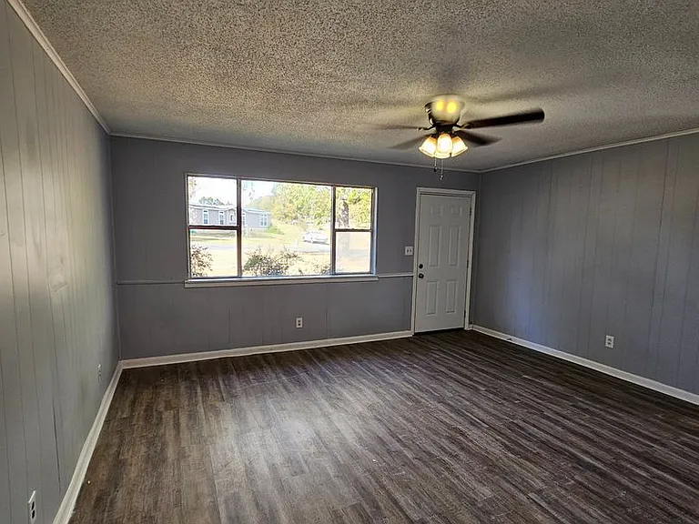 13818 Mail Route Rd — Photo 21