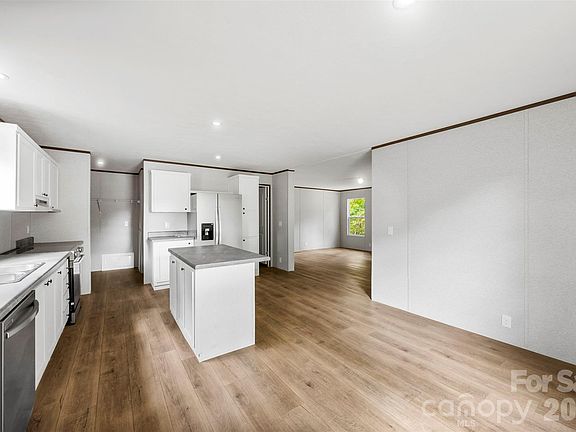 5th image of 321 Bell Rd