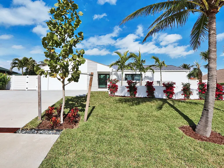 441 S Lyra Cir — Photo 10