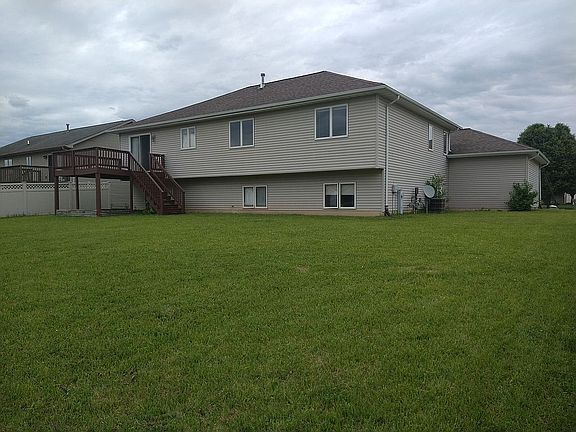 Rear View w/Backyard