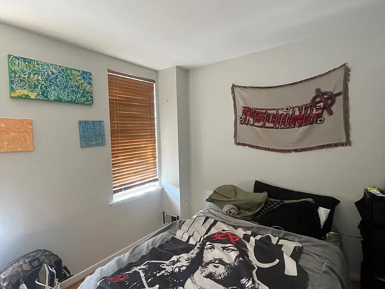 712 Portland St — Photo 2