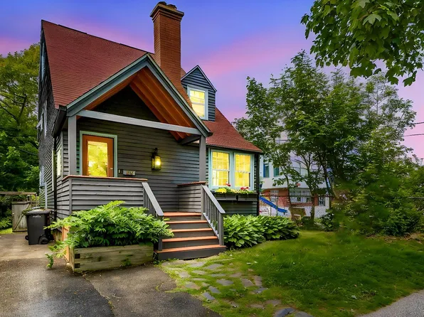 6161 Watt St, Halifax, NS B3H 2B7