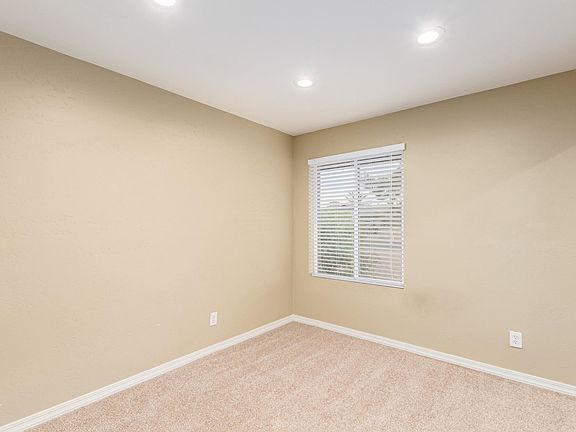 5th image of 5330 E Gelding Dr