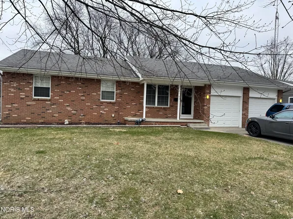 42 N Melody Ln, Waterville, OH 43566