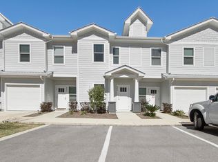 220 Date Palm Ln #220, Freeport, FL 32439