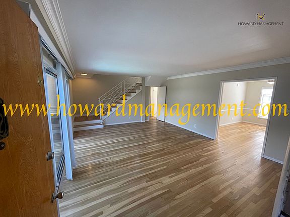 2nd image of 8218 De Longpre Ave APT B