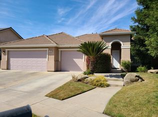 418 Carson Ave, Clovis, CA 93611