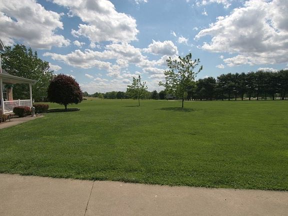 2nd image of 1255 Oakwood Dr