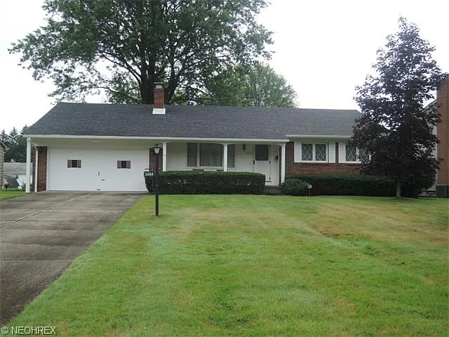 3494 Tall Oaks Ln photo 1