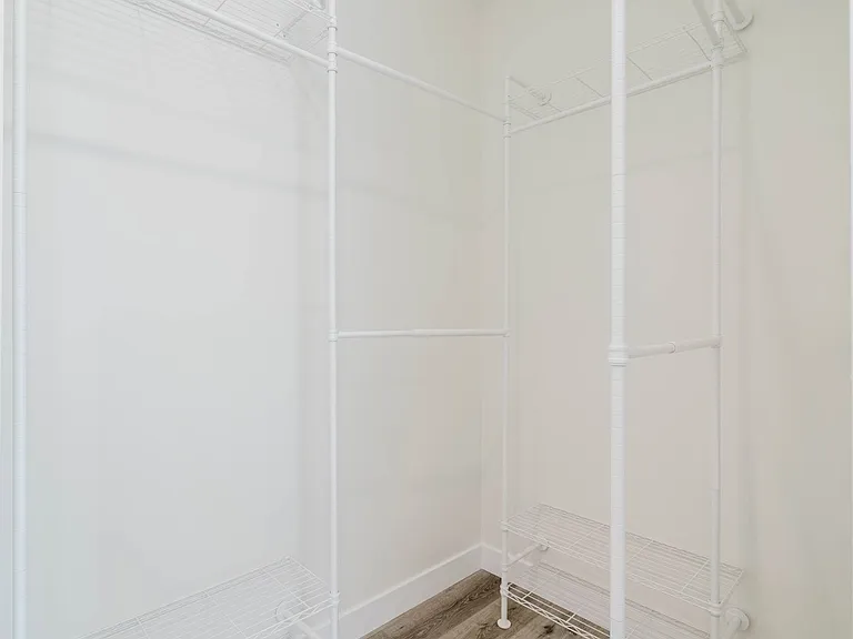 8107 Lemona Ave — Photo 8