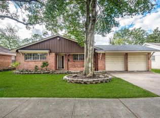 2406 Oaks Dr, Pasadena, TX 77502