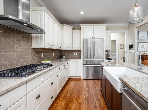 260 Culbreth Rd, Chapel Hill, NC 27516