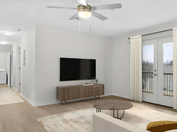 Grand at Pearl Apartments