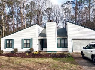 125 Apple Valley Dr, Woodstock, GA