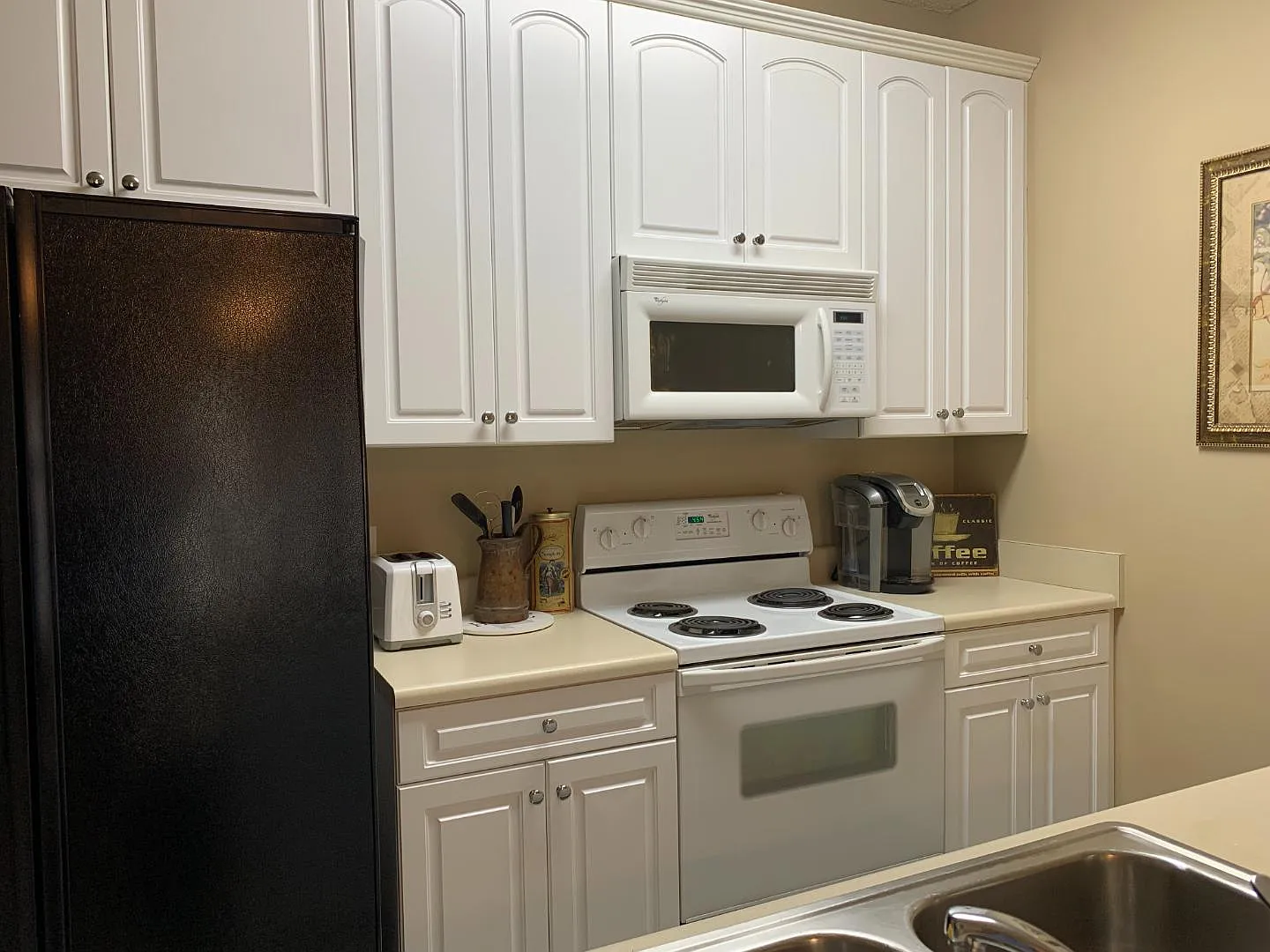 423 N Donahue Dr - Victory Condo-2 — Photo 3