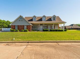 2 Lancet Cir, Shawnee, OK 74804