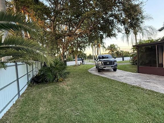 4th image of 15750 SW 216th St