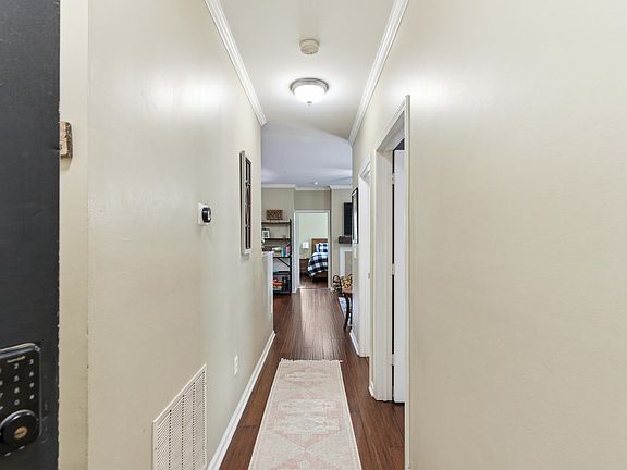 4th image of 45 Sycamore Ave APT 1127