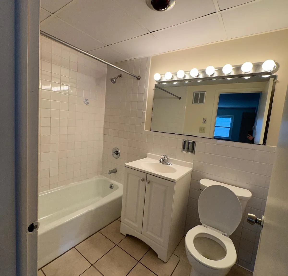 1 bed, $1,755 — Photo 2