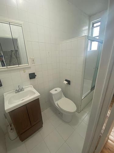 2nd image of 1805 Stephen St APT 2