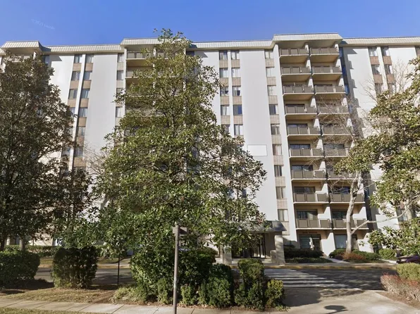 3100 S Manchester St APT 603, Falls Church, VA 22044