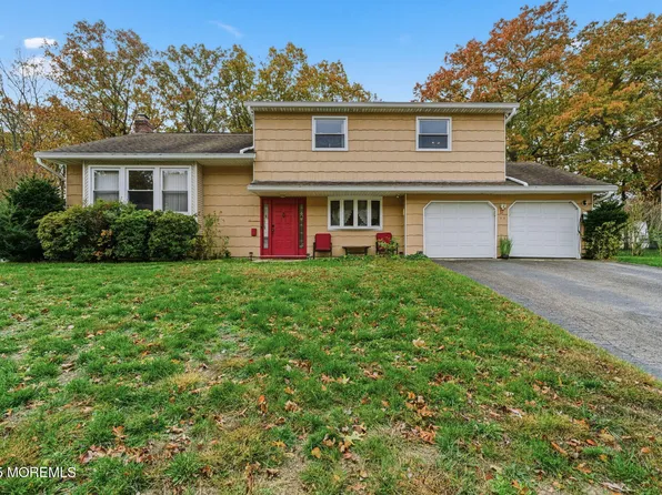 17 Sugarbush Road, Howell, NJ 07731