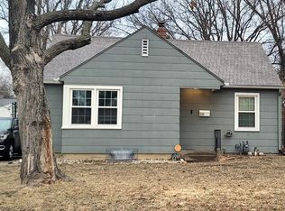 828 SW High Ave, Topeka, KS 66606