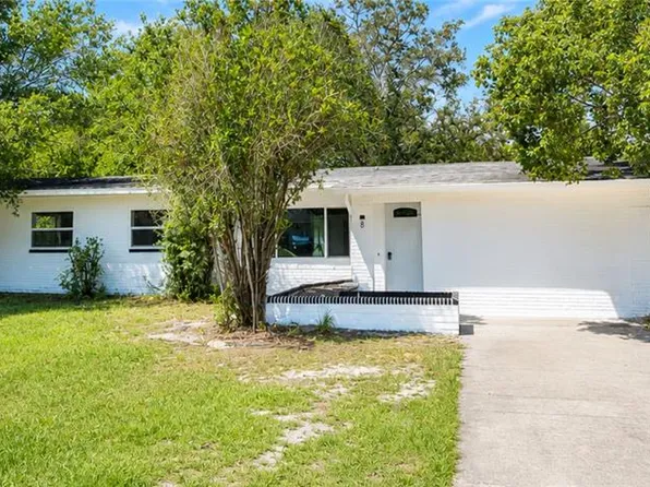 8 Flamevine Ln, Debary, FL 32713