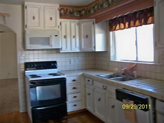 3rd image of 2808 N Nicklaus Dr