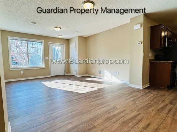 9909 Vera Cruz Ln N, Brooklyn Park, MN 55443