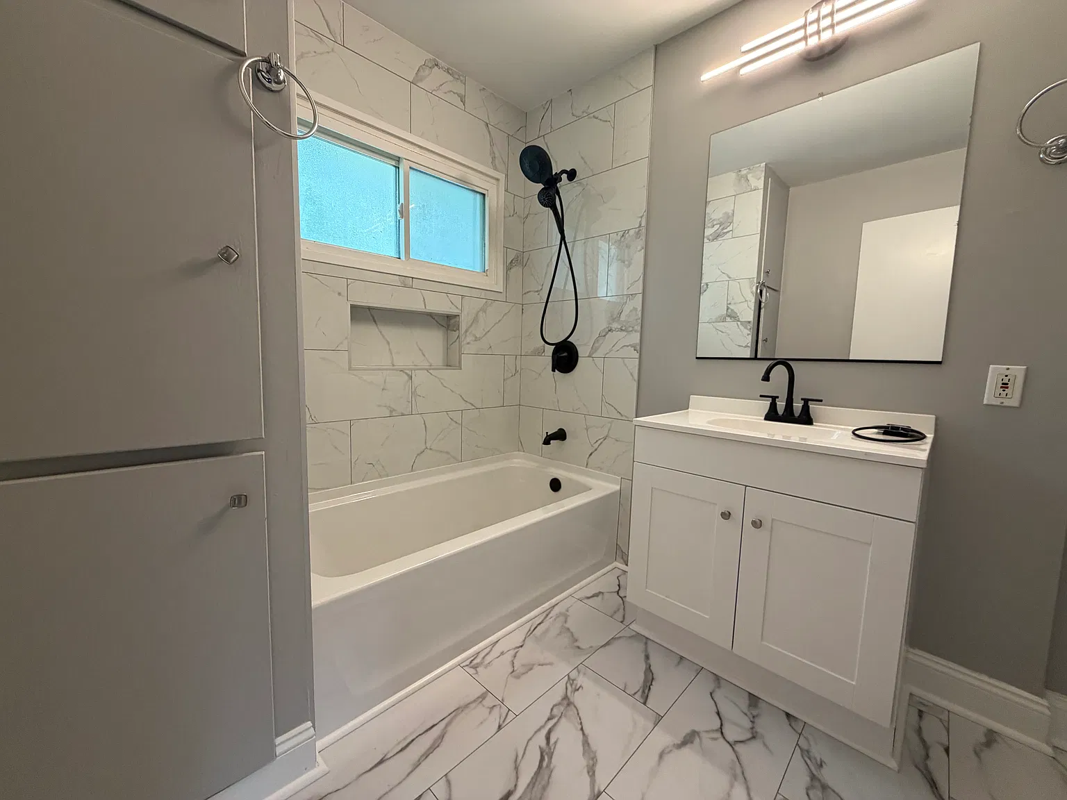 3 bed, 1368 sqft, $2,300 — Photo 2