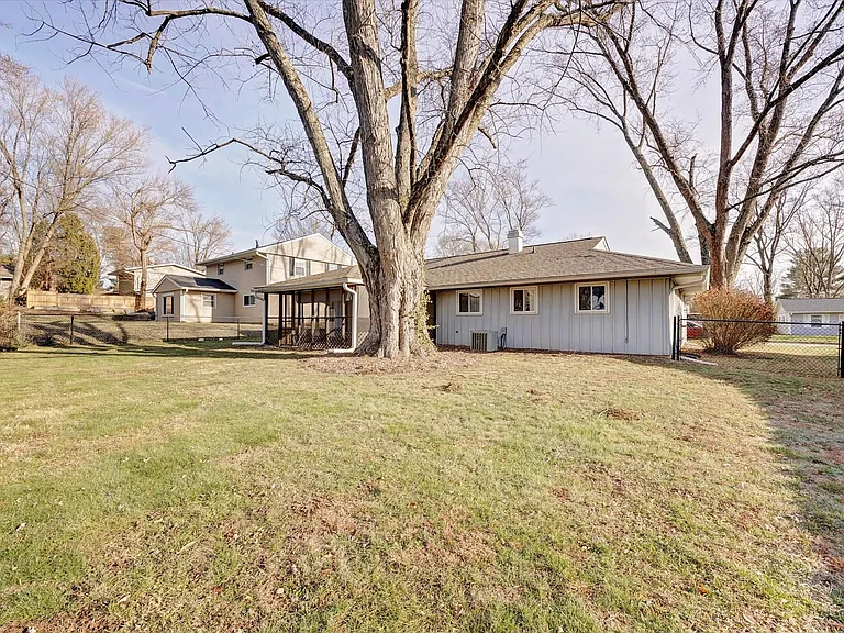 3515 N Stoneycrest Rd — Photo 24