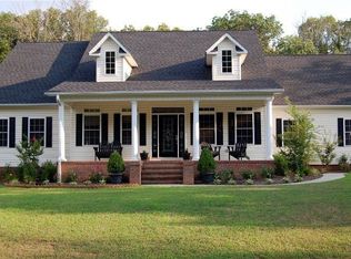 57 Scarlett Dr, Murray, KY 42071