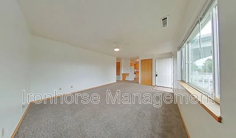 9 Michael Grove Ave #11 — Photo 3