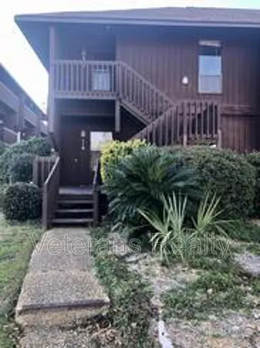 210 Lanai Vlg #C Photo 1